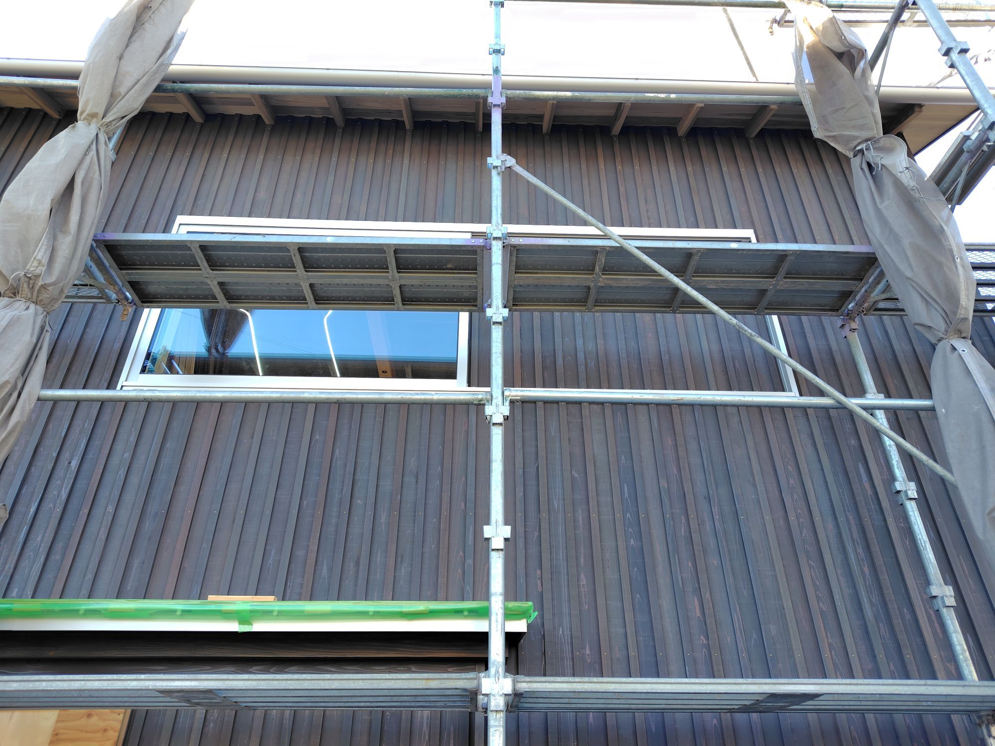 赤身の吉野杉　ラフ押縁仕上げ